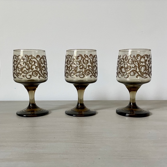 VINTAGE 1970s Libbey Prado Scroll 3 Low Ball Glasses + 3 Wine Glasses - Set of 6 - Picture 2 of 8